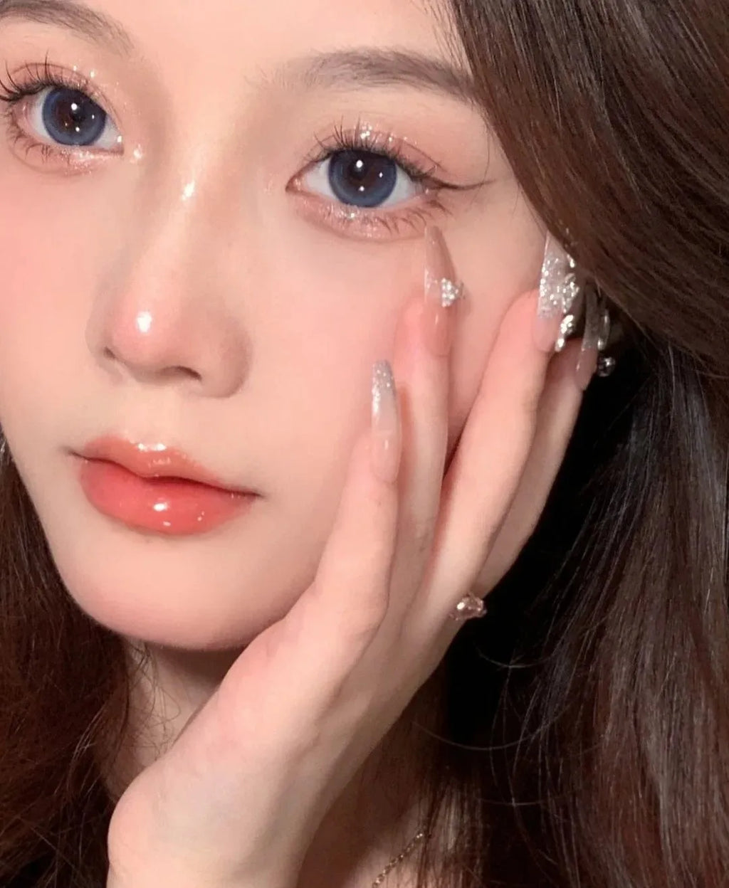 1Pc Glitter Eyeshadow Pen Matte Purple Diamond Eyeliner Pen Waterproof Highlight Brighten Silkworm Makeup Pencil Shiny Eyelids
