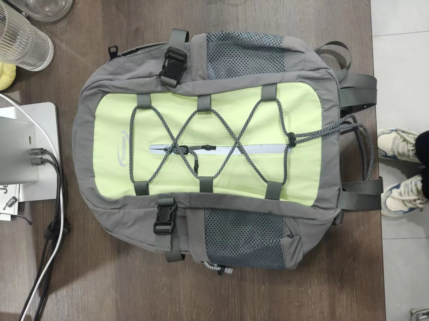 Small Outdoor Travel Backpack for Women, Lightweigh Waterproof Hiking and Mountaineering BackpackJunior High School Bag Student