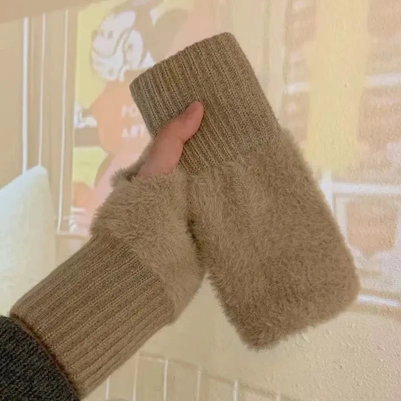 New Ins Style Half Finger Plush Gloves High Value Princess Warm Winter Touchscreen Gloves for Students in Class