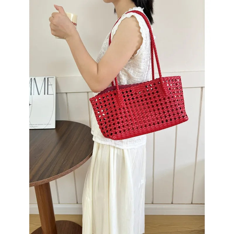 2026 New Fashion Hollow Out Woven Tote Bag for Women Large Capacity Commute Single Shoulder Handbag for Summer