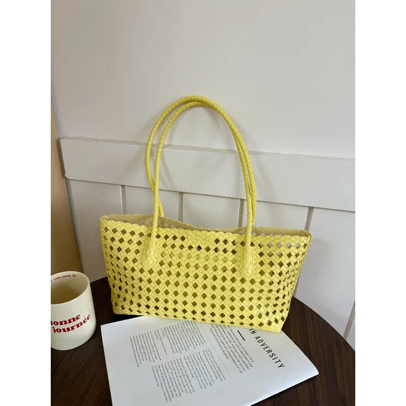 2026 New Fashion Hollow Out Woven Tote Bag for Women Large Capacity Commute Single Shoulder Handbag for Summer