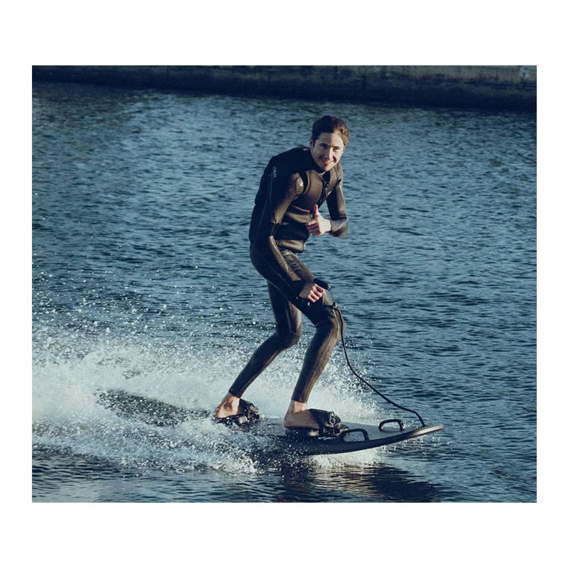 Carbon Motorized Electric Surfboard, 50km/h Fast Speed, Single Rider Max 150KG, Custom Color Offshore Water Jet Surf Equipment