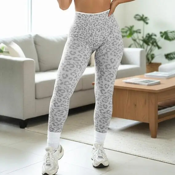 Scrunch Seamless Tights Leopard Seamless Yoga Pants Squat Proof High Elasticity Fitness Shorts Running Workout Legging XP269