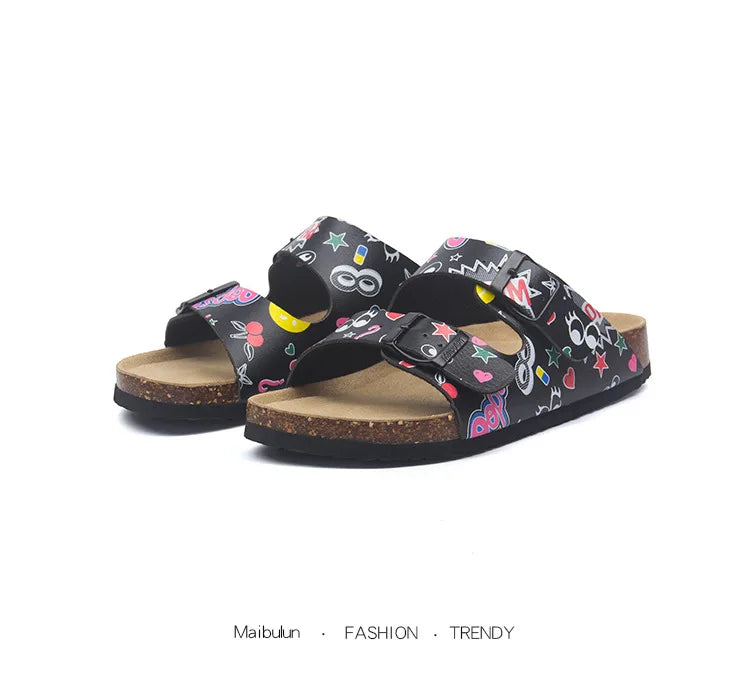 Slippers Women Buckle Flat Bottom Cork Slippers Man Summer Unisex Beach Button Outdoor Casual Sandals Designer Ladies Shoes