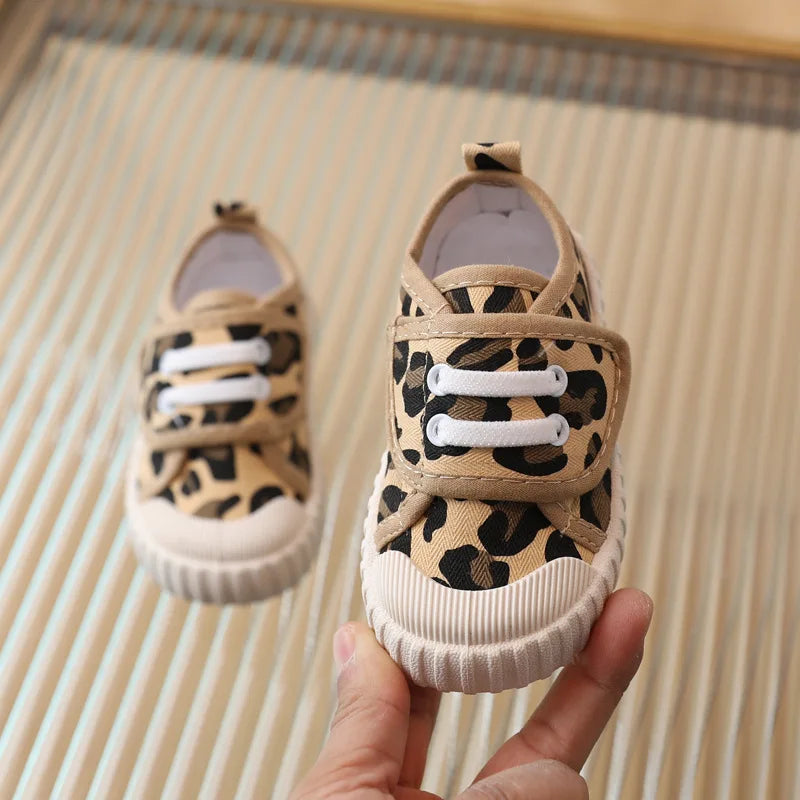 Children's Casual Shoes, Canvas Soft Sole Shoes Spring and Autumn Boys and Girls' Low Top Single Shoes Non-slip Prewalker Kids