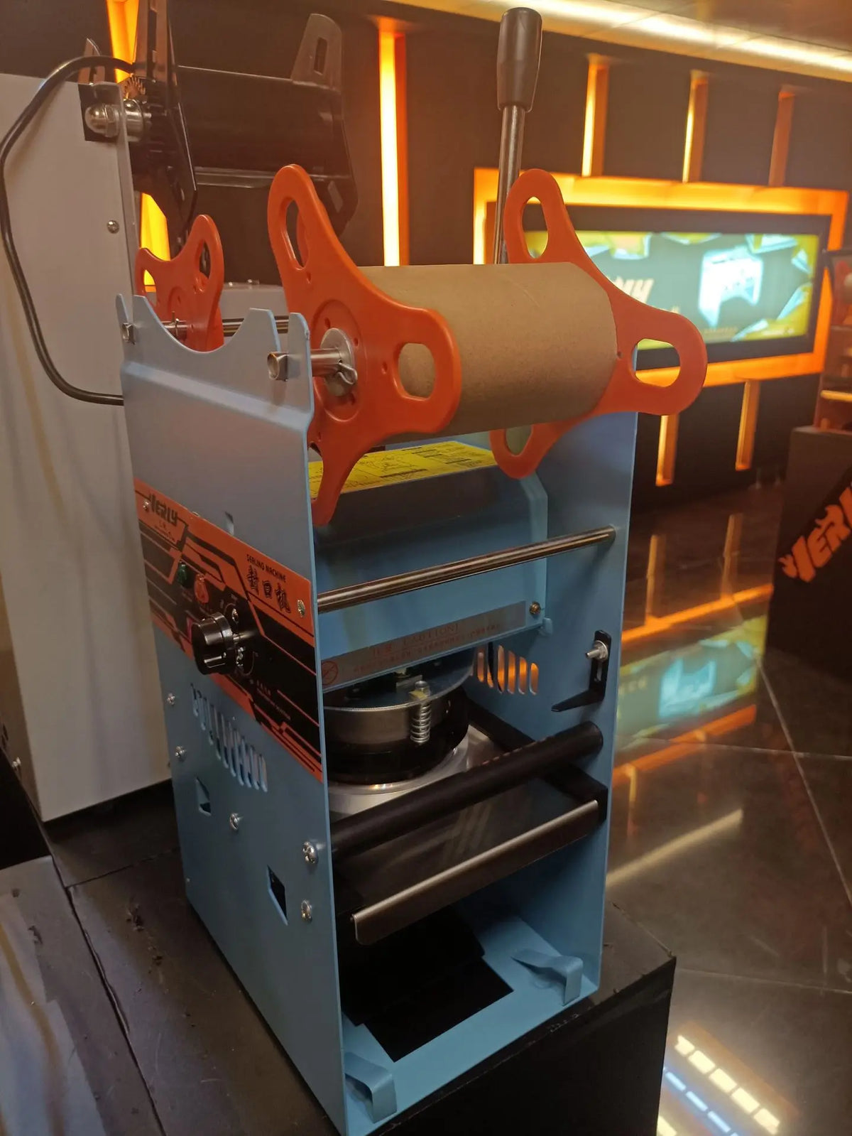 WY802F Manual Cup Sealing Machine Plastic or Paper Bubble Tea Cup Sealer 220V