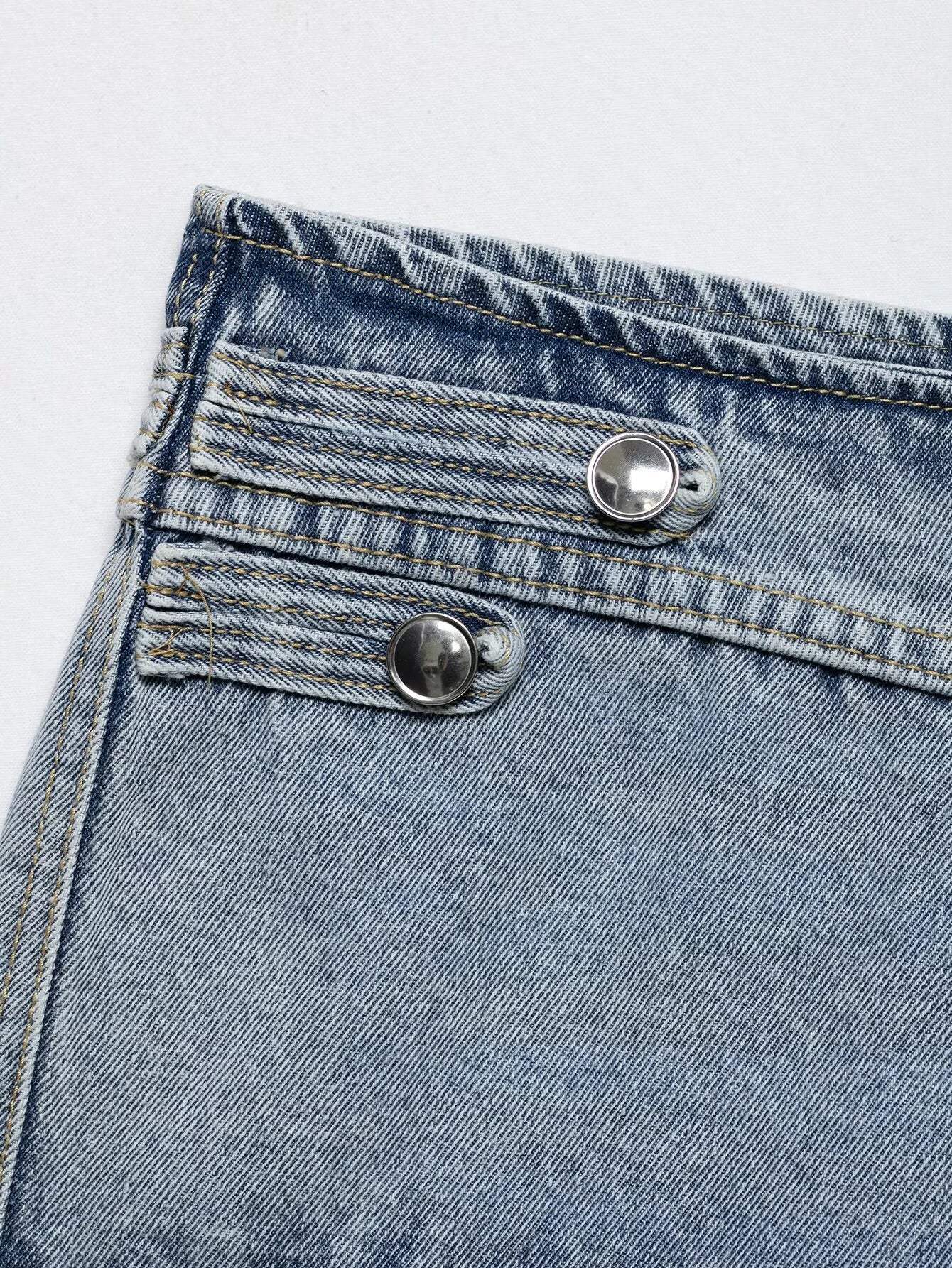 European and American style 2026 summer new women's clothing design sense close fitting denim jacket low waist shorts set