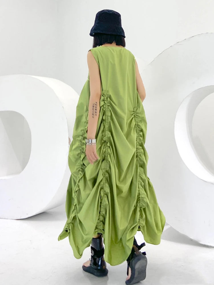 [EAM] Women Green Pleated Drawstring Long Irregular Vest Dress New Round Neck Sleeveless Fashion Tide Spring Summer 2026 1DJ2512