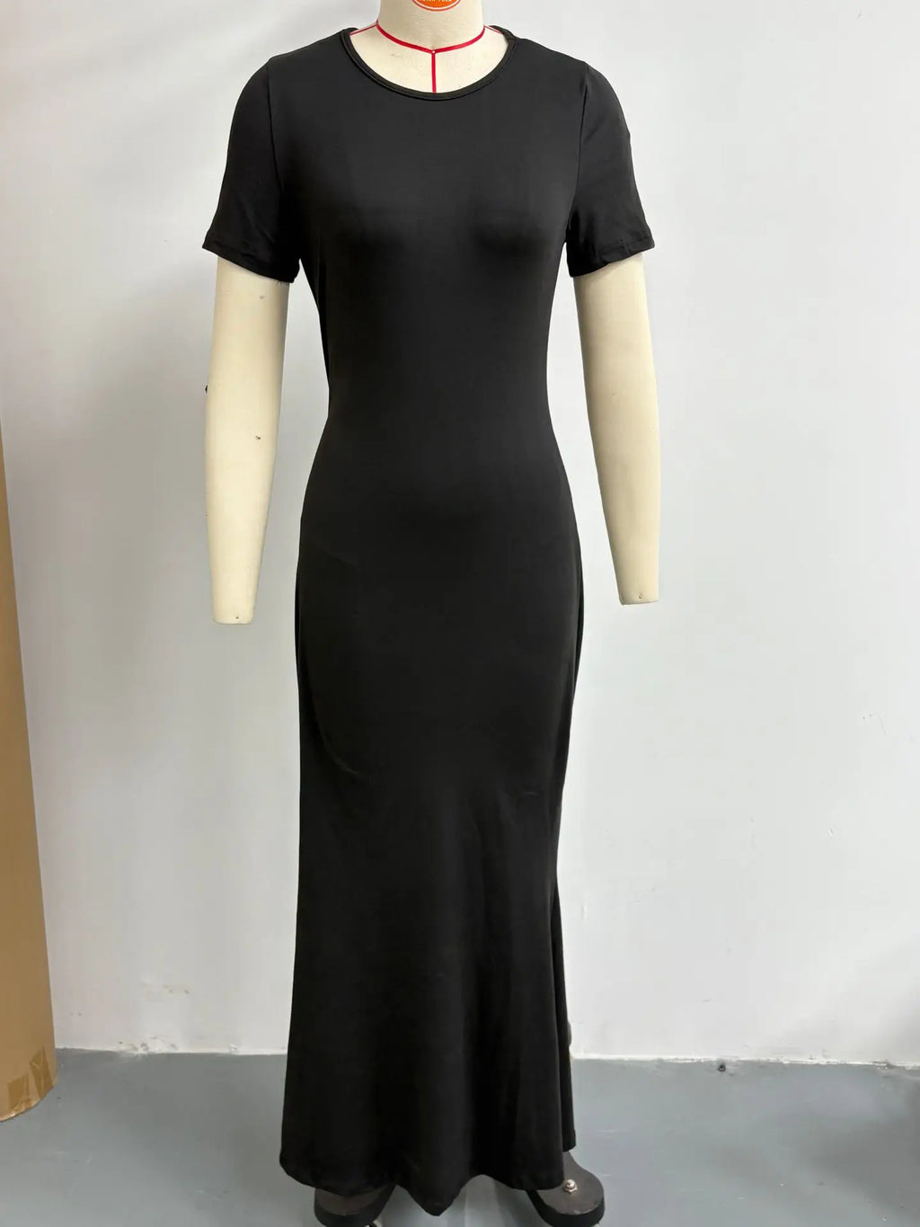 Short-sleeved Solid Color Slim Sexy Waisted Spring And Summer Temperament Dress Women's Round Neck Elegant Long Dress For Dinner