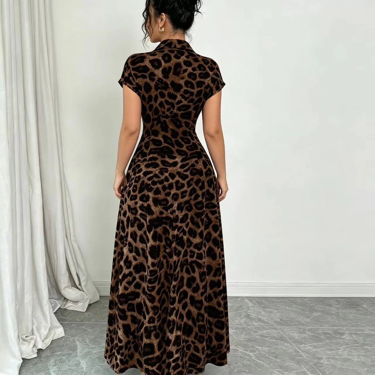 Women's Elegant Leopard Print Lapel Short-Sleeve Waist-Cinched Button Dress