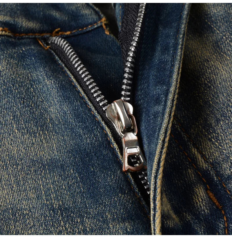 2026 New Men's Fashion Snake Embroidery Denim Jeans Vintage Blue Snakeskin Leather Patch Stretch Pants Skinny Tapered Trousers