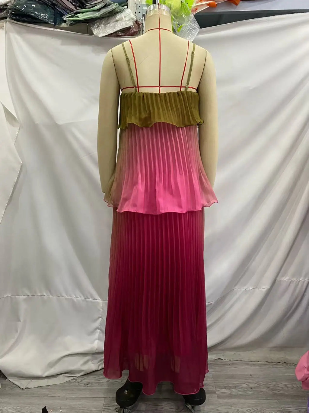 Chic Multicolored Pleated Women Maxi Dress Elegant Spaghetti Strap Ruffle Tiered Flowy Vestidos 2026 Summer Lady Vacation Outfit