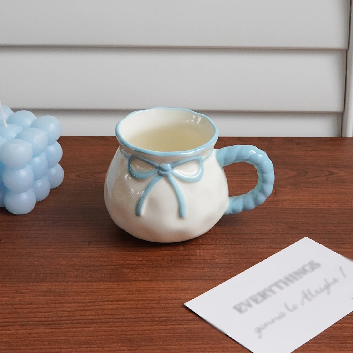 1Pc Ceramic Cup with Bowknot Design, Small Capacity Coffee Cup with Bowknot Handle, Household Daily Drinking Cup, Suitable for Afternoon Tea and Black Tea, Suitable for Espresso Cups in Restaurants and Cafes, Gift for Giving