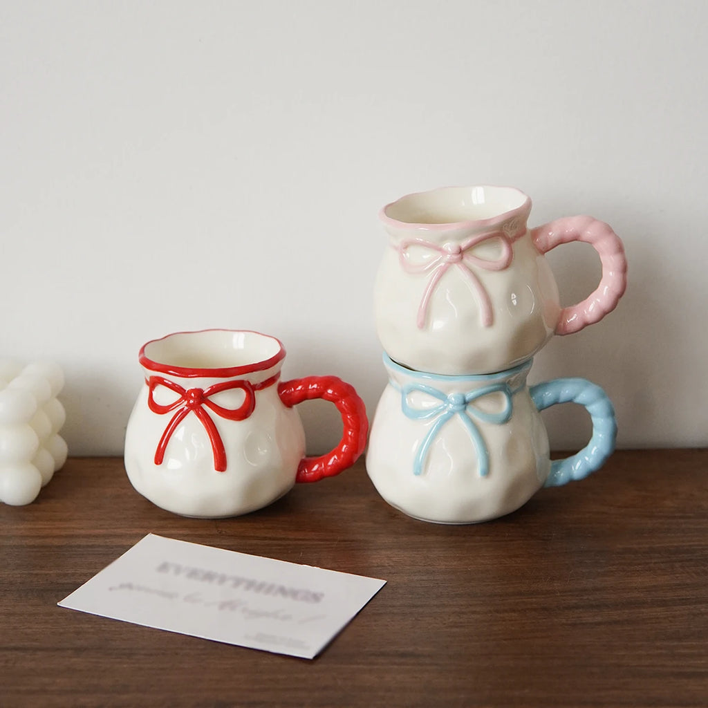1Pc Ceramic Cup with Bowknot Design, Small Capacity Coffee Cup with Bowknot Handle, Household Daily Drinking Cup, Suitable for Afternoon Tea and Black Tea, Suitable for Espresso Cups in Restaurants and Cafes, Gift for Giving