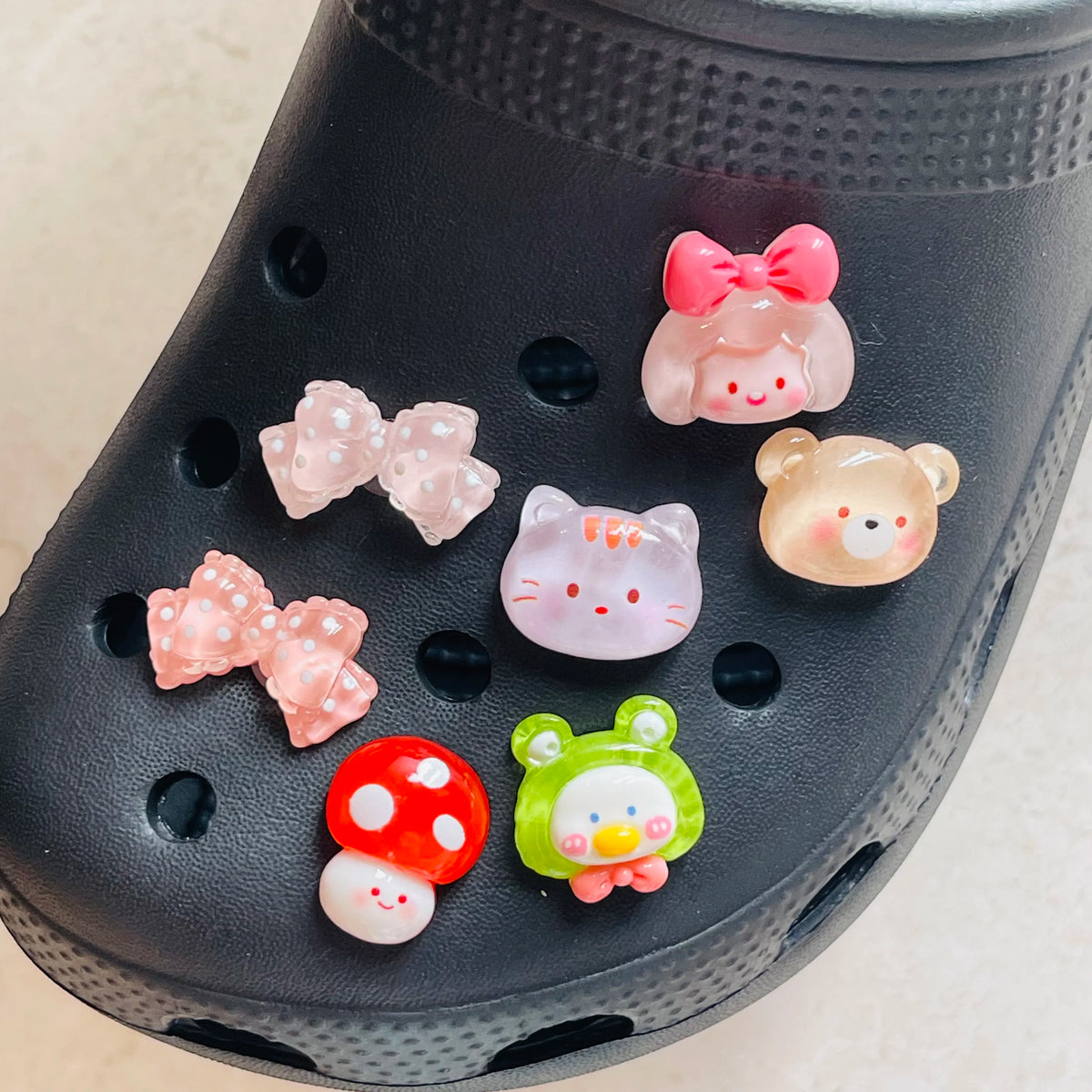 16PCS/Set Cartoon Girls Shoes Charms Resin Shoes Accessories DIY Wristband Hole Slipper Decor Adult Kids X-mas Gifts