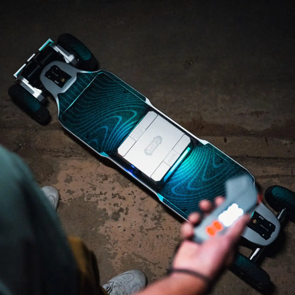 Meepo Hurricane 1500 series Top Speed: Up to 43 MPH / 70KPH Range: Up to 60 Miles / 100KM