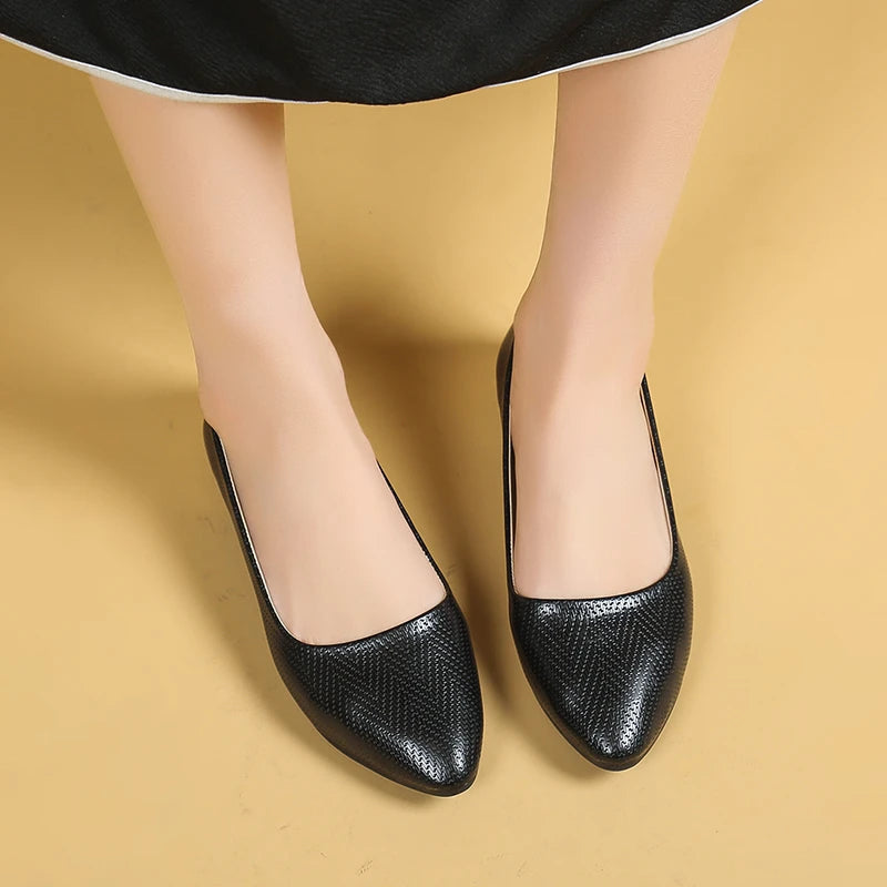 Spring/Autumn Comfortable Casual Elegant Sneakers Fashion New Pointed Toe Light Mouth Sexy Non-Slip Flat Work Shoes for Women