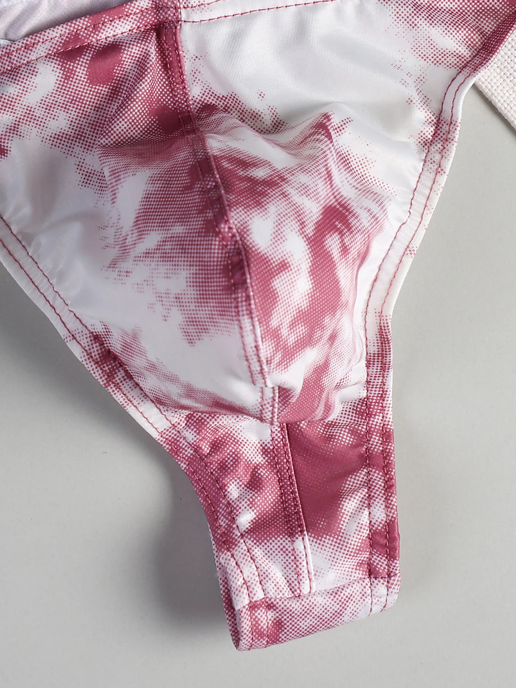 Sports Print Men Thong Male Breathable G-String Seamless Sports Panties Sexy T-back Exotic Lingerie HT143