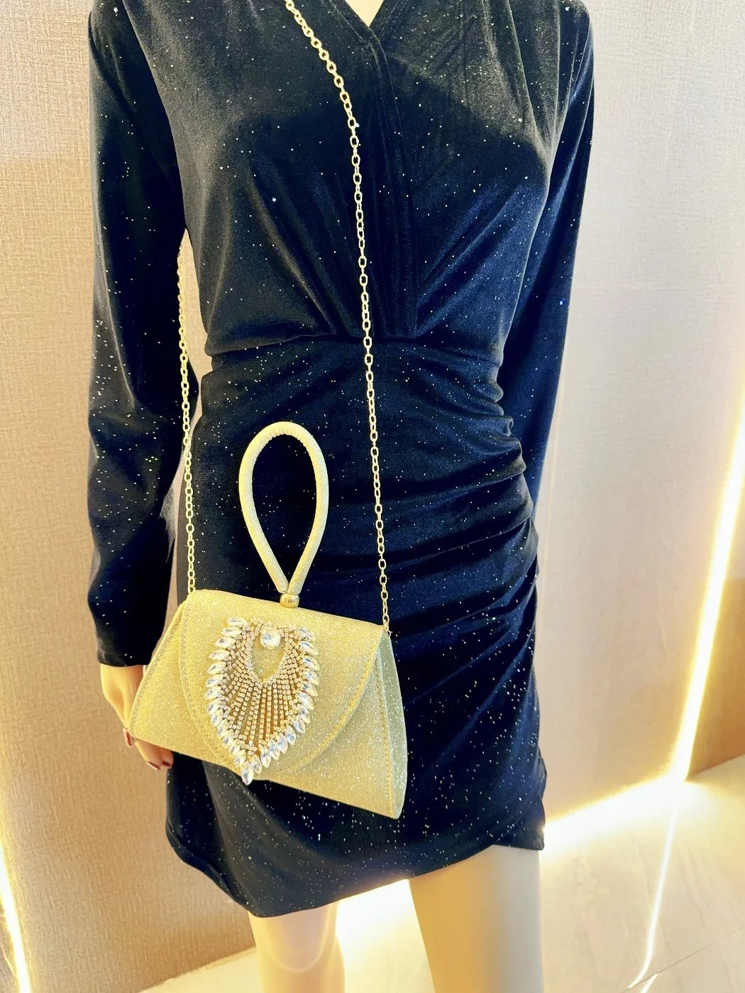 2025 Women Beaded Clutch Purses Vintage Rhinestone Evening Bag Glitter Sik Clutch Purse Ladies Dinner Flormal Crossbody Bag