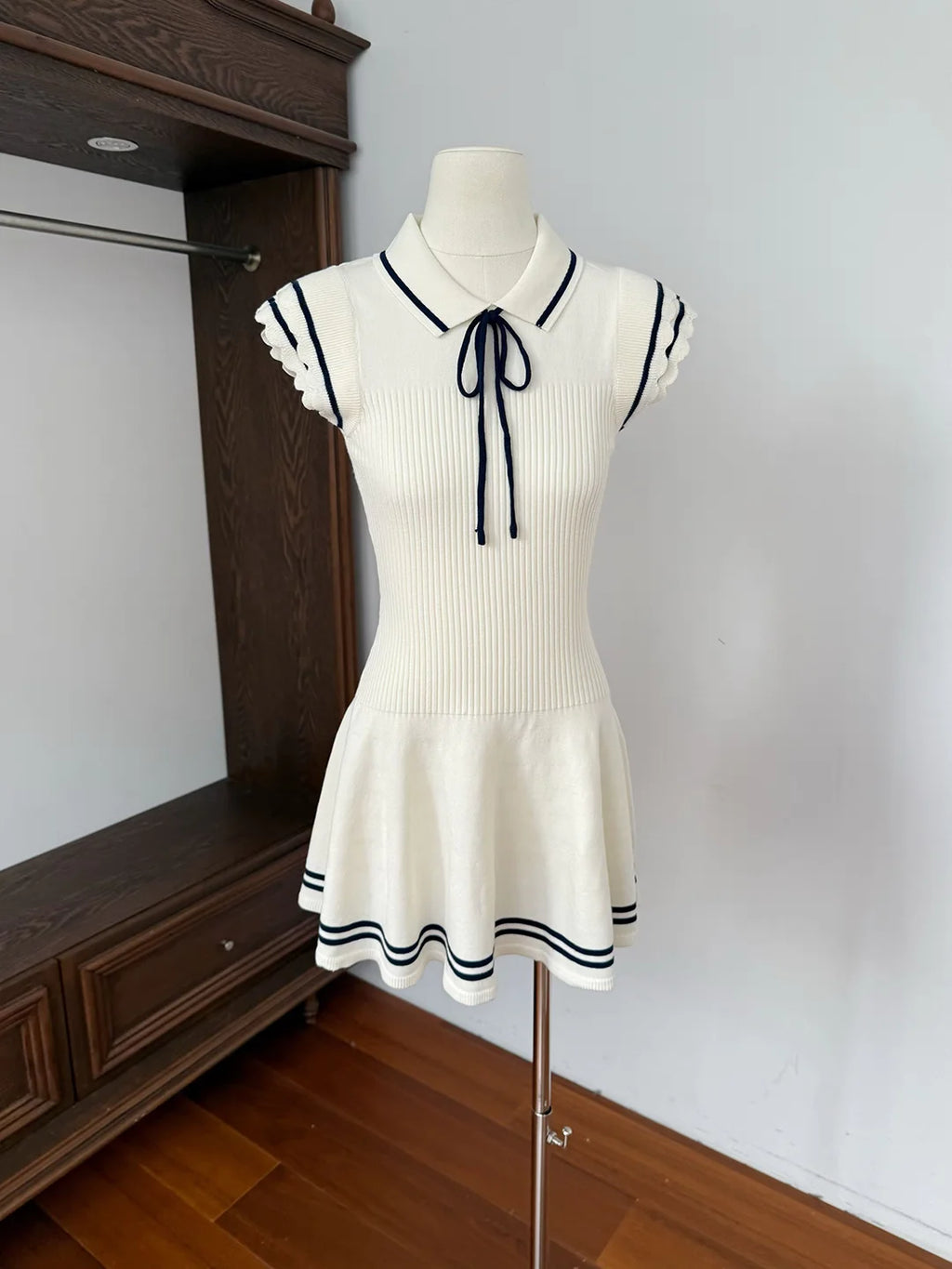 Women's White Short Sleeve Peter Pan Collar Bow Sundress Striped Hem Stretchy Ribbed Knit Mini Dress Casual Preppy Style Dress