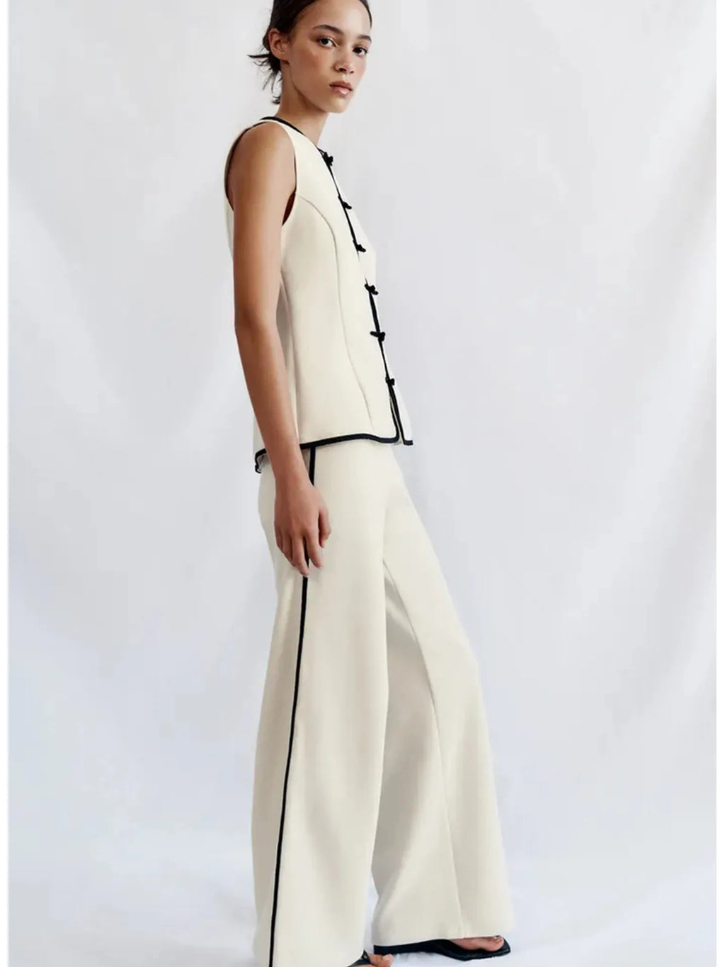 No-Sleeve round Neck Rope Knot Top with Wide Leg Pants Straight Cut Color Block Design Women's Fashion Set Autumn Collection