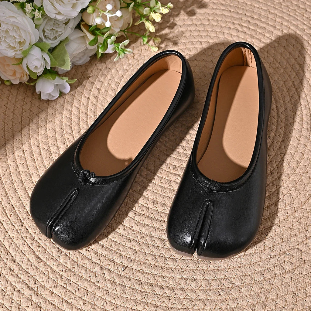 Japanese Style Tabi Ninja Shoes Women Cozy Leather Flats Split Hoof Toe Loafers Femme Mary Jeans Mocasines Ladies Ballerina Shoe