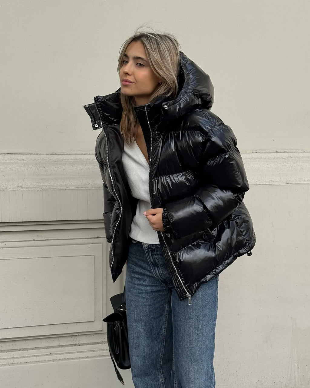 High Street Women's Glossy Zipper Hooded Coats Warm Elastic Waist Pleated Short Cotton Female Jacket 2026 Winter New Lady Outfit