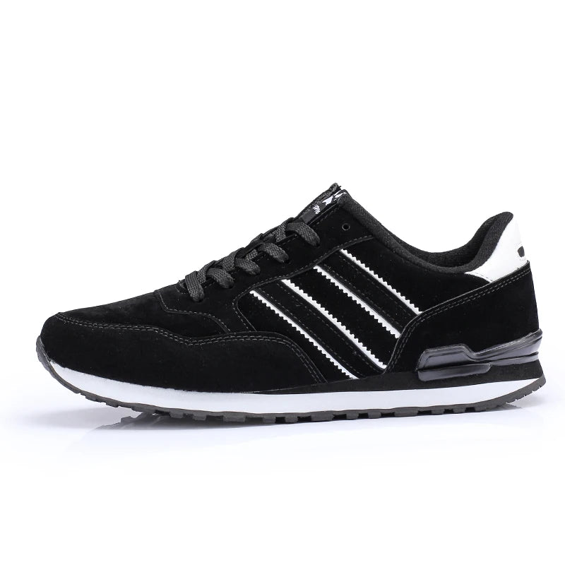 Lightweight Men Sneakers Classical  Suede Leather Men Running Shoes Outdoor Comfortable Sport Shoes Breathable Flat Casual Shoes