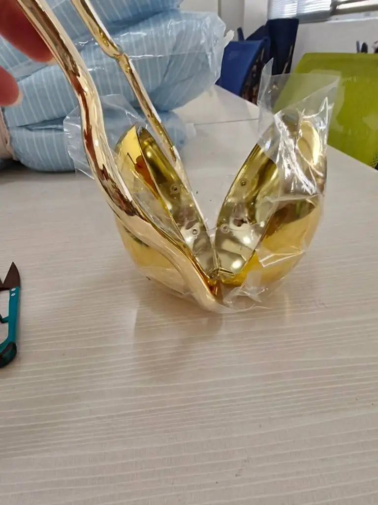 Egg Shape Acrylic Iron Box Handbag,Women Irregular Metal Frame Evening Bag,Luxury Wedding Elegant Party White Clutch Purse