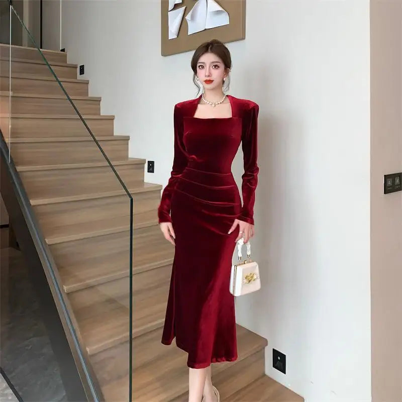 Socialite's Golden Velvet Fish Tail Long Dress Women's Red High-end Temperament Waist Cinching Dress Light Luxury Hip Hugging