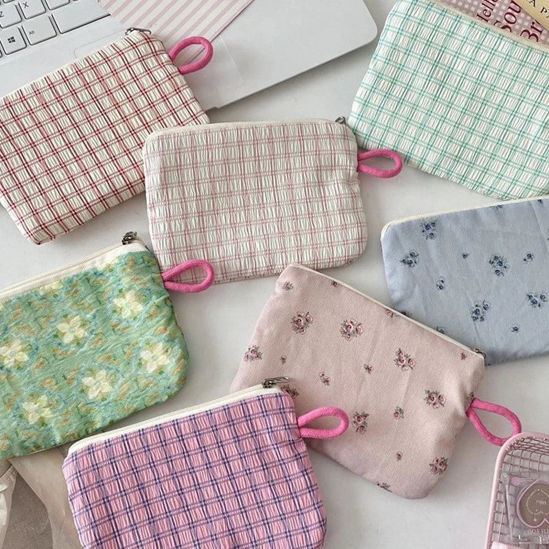 women's Coin Purses Korean Floral Countryside Style Sweet Kawaii Coin Purses Portable Lipstick ID Key Storage Bag Cosmetic Bag