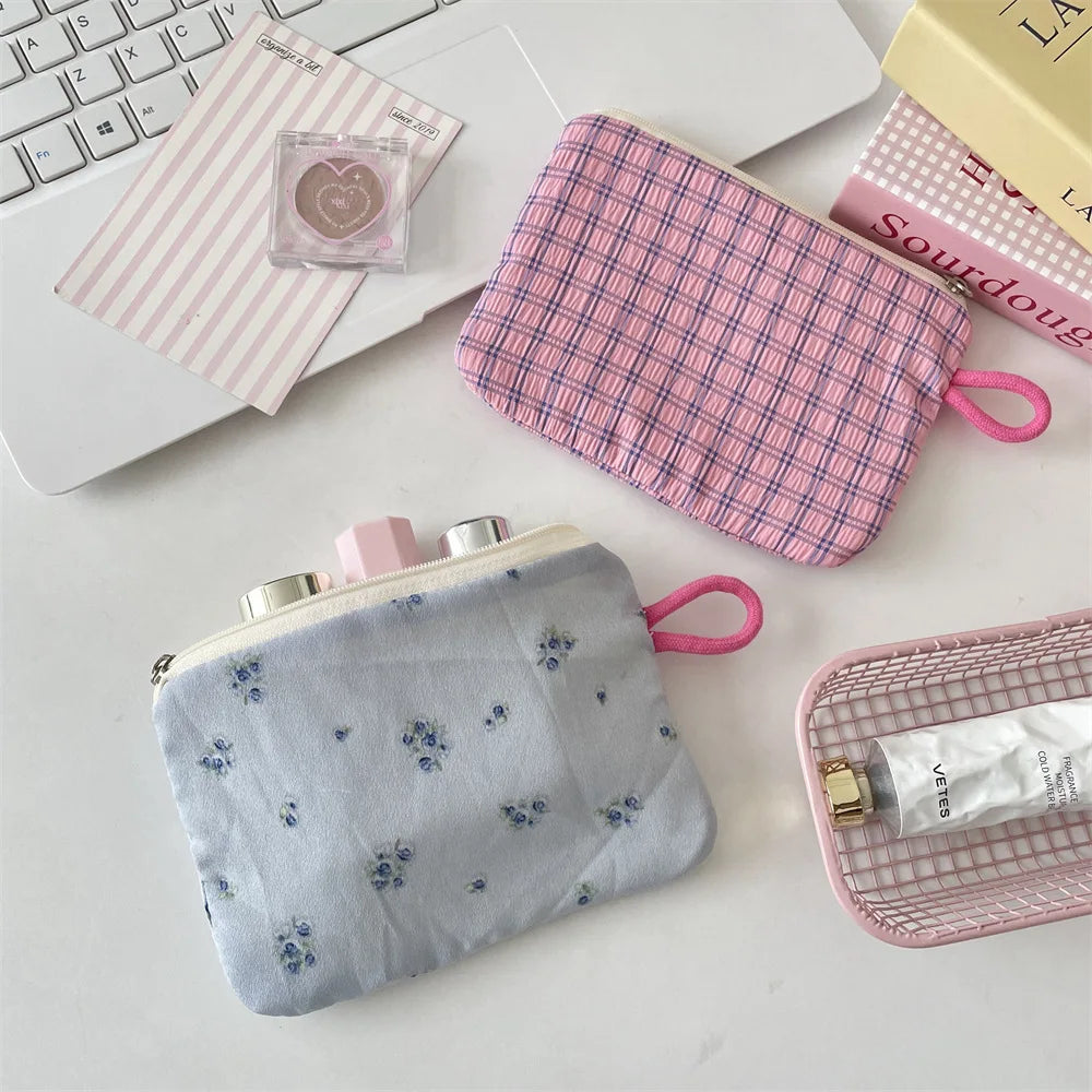 women's Coin Purses Korean Floral Countryside Style Sweet Kawaii Coin Purses Portable Lipstick ID Key Storage Bag Cosmetic Bag