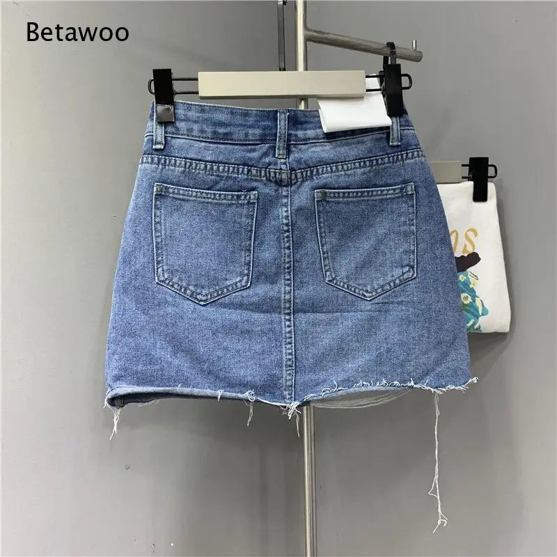 High Ripped Mini Denim Skirt Irregular Raw Fringe Hem Classic Front Pocket Design for Street and Daily Looks