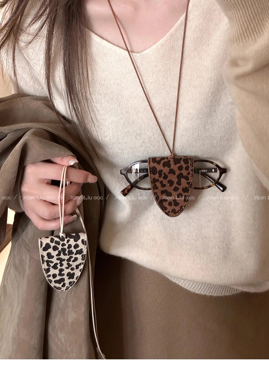 Leopard Print Eyeglasses Storage Bag Durable Hanging Neck Clip Easy Access Protection Simple Pendant Design
