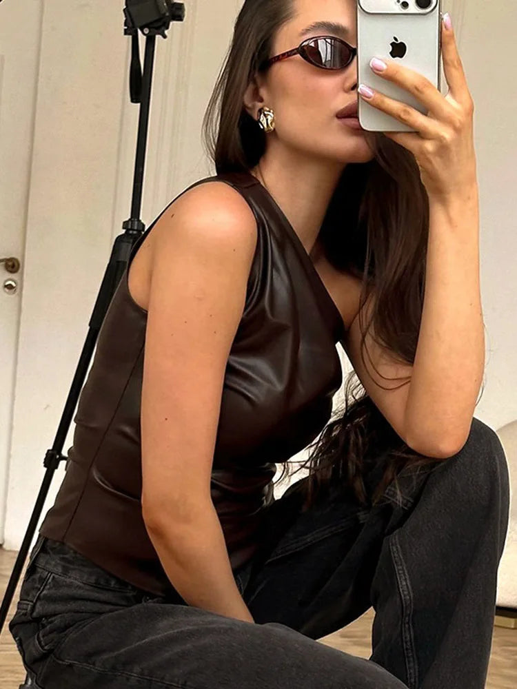 Pure Color Slim One-Shoulder Sleeveless Jacket with Slanting Collar And Zipper for Women Fall Winter 2025 Fashion Show Thin