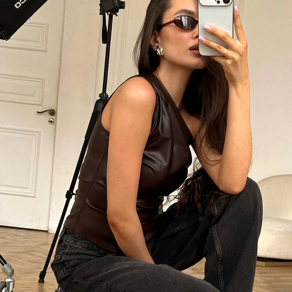 Pure Color Slim One-Shoulder Sleeveless Jacket with Slanting Collar And Zipper for Women Fall Winter 2025 Fashion Show Thin