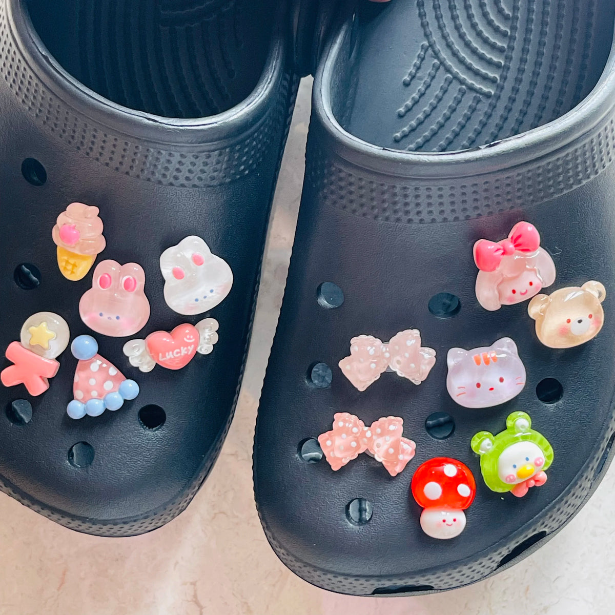 16PCS/Set Cartoon Girls Shoes Charms Resin Shoes Accessories DIY Wristband Hole Slipper Decor Adult Kids X-mas Gifts