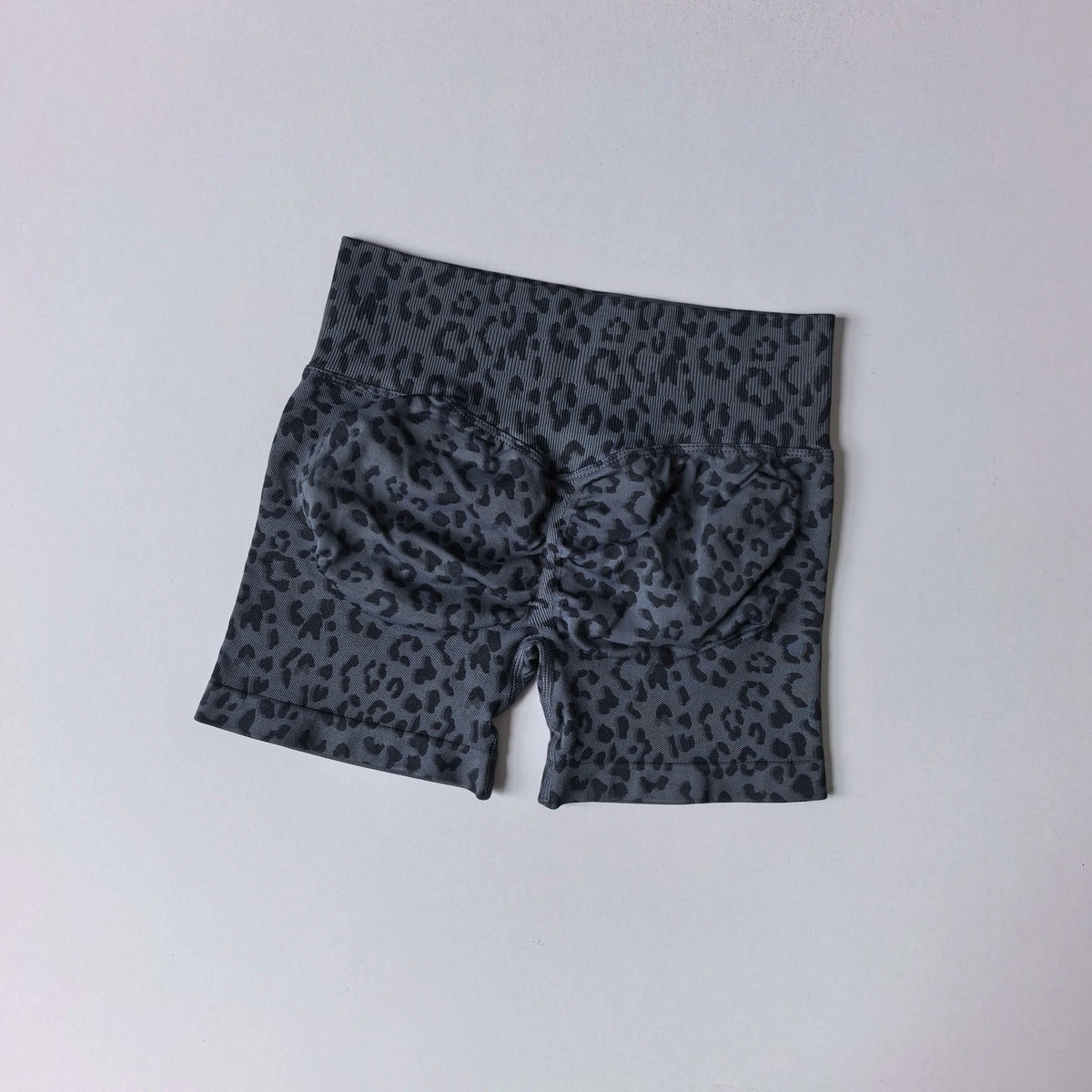 Sexy Leopard Print Seamless Yoga Shorts High Waist Peach Butt Lift Tummy Control 4-Way Stretch Breathable Workout Cycling Pants