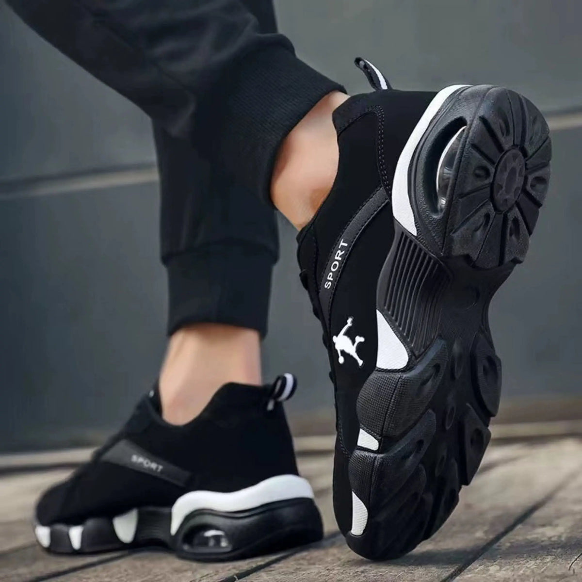 Comfortable Fashionable Men's Running Shoes Spring Outdoor Anti-slip Travel Sneakers Breathable Mesh Inner Synthetic Leather