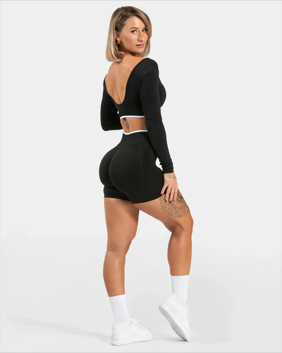 Women White Waist Tight Summer Seamless Sports Shorts High Waist Hip Lifting Yoga Pants Running High Elastic Sport Shorts Female