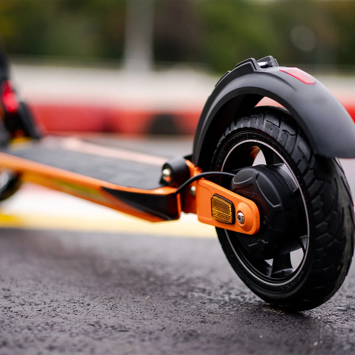 Newest Original E-TWOW GT Sport Version 700W Motor 48V 9.6 Ah E TWOW Li-ion Battery Electric Scooter