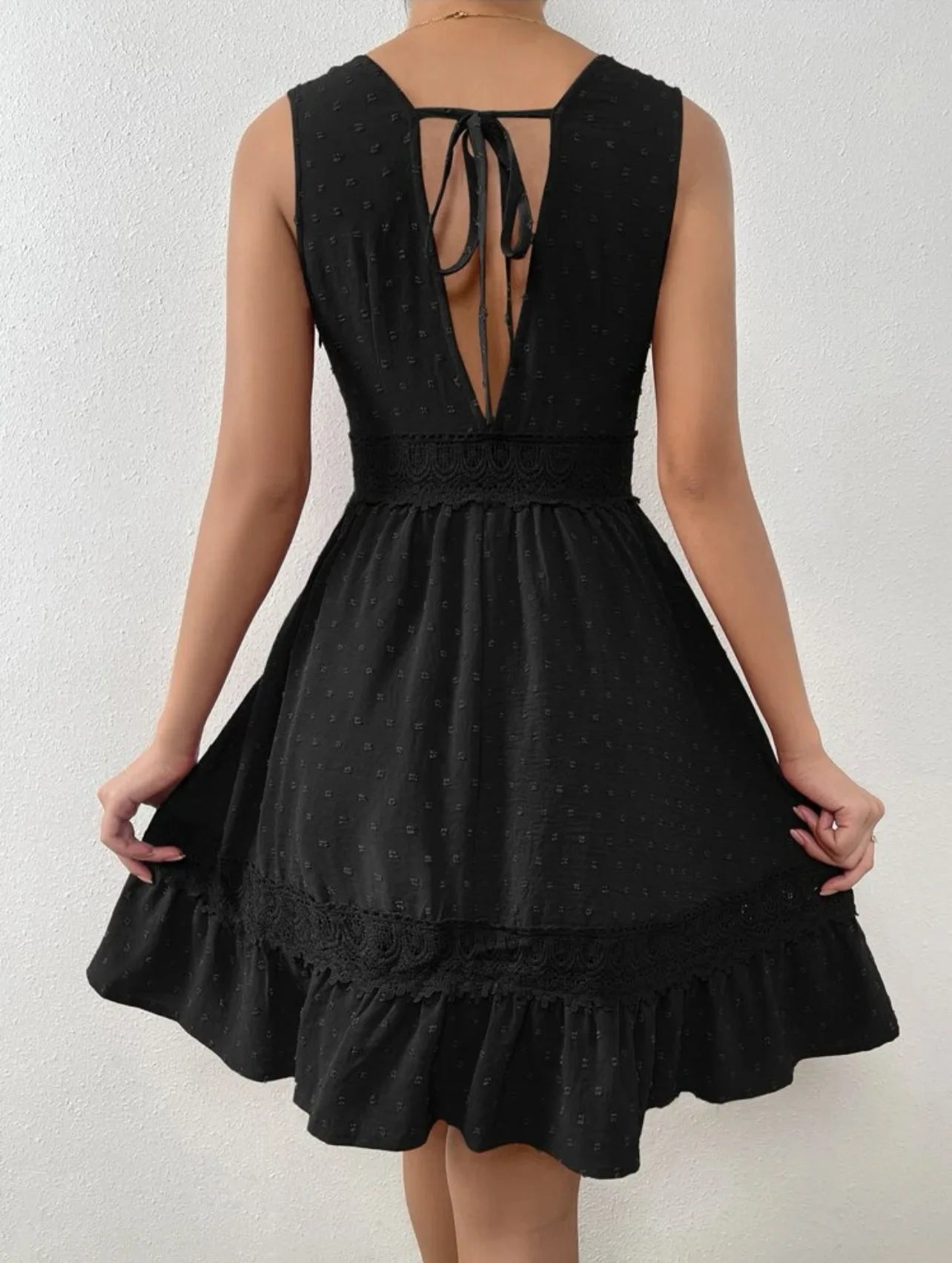 Women's White Party Dress Fashion Lace V-neck Ruffle Hook Flower Hollow Waist Mini Women Dresses Summer Sexy Prom Female Vestido