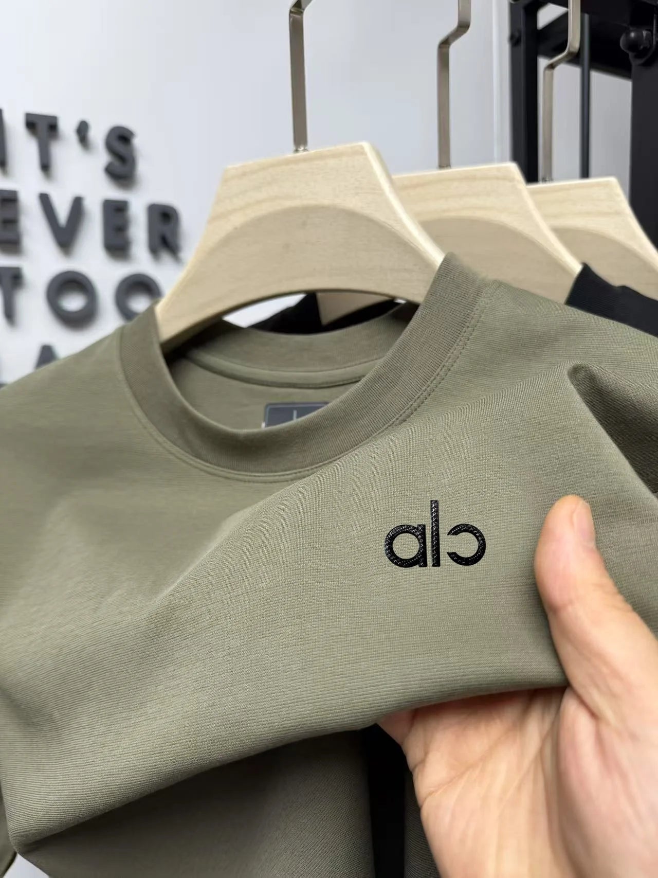 100% Pure Cotton Men's Crewneck T-Shirt Summer Latest Soft Comfy Breathable Business Golf Short Sleeve Delicate Embroidery Tee