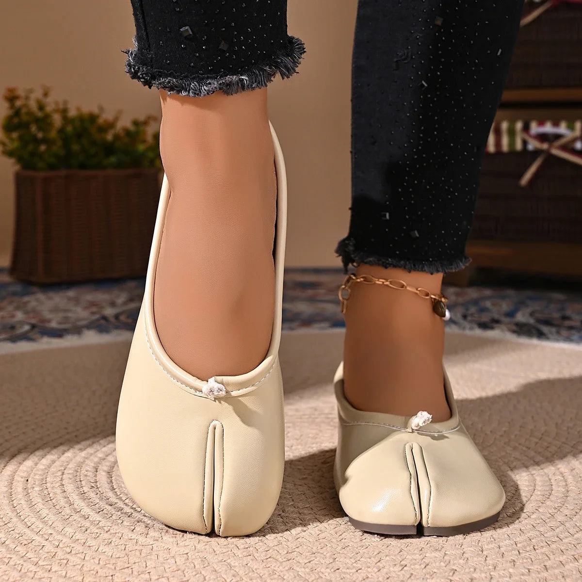 Japanese Style Tabi Ninja Shoes Women Cozy Leather Flats Split Hoof Toe Loafers Femme Mary Jeans Mocasines Ladies Ballerina Shoe