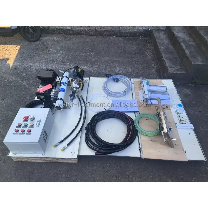 CE CCS Certificate 30L/H Fresh Water Maker for Boat Desalination Salt Water to Drinking Water Portable Desalination Machine