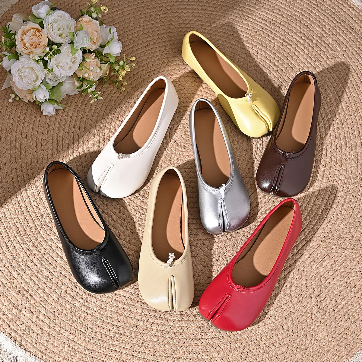 Japanese Style Tabi Ninja Shoes Women Cozy Leather Flats Split Hoof Toe Loafers Femme Mary Jeans Mocasines Ladies Ballerina Shoe