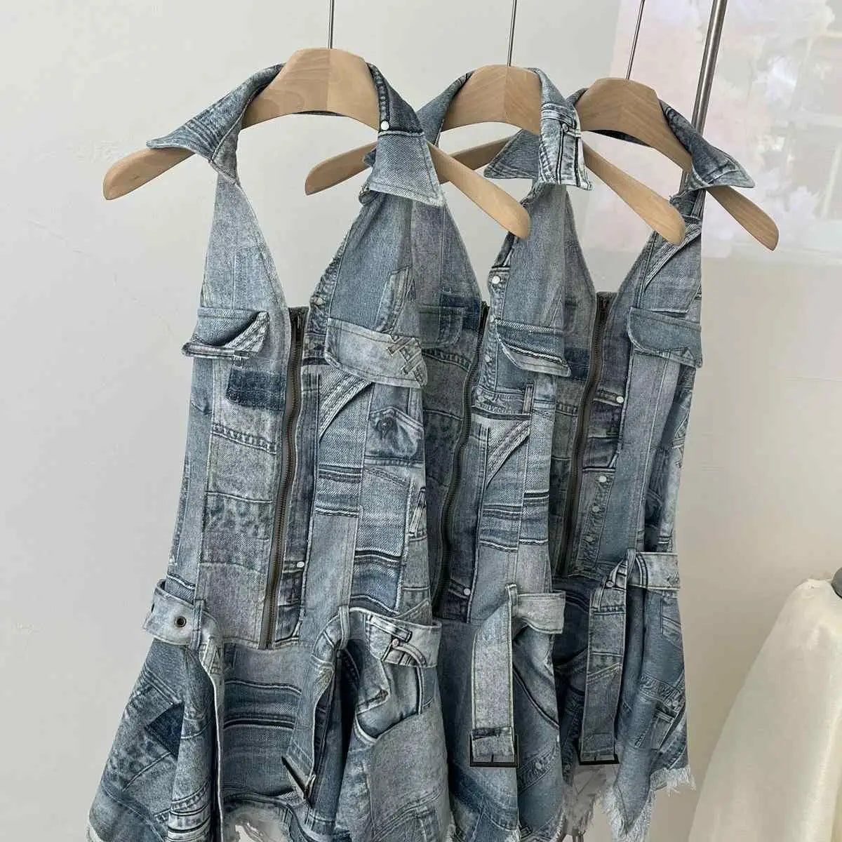 American Denim Waist-cinching Halter Neck Backless Sexy Casual Dress for Women, Distressed Retro Spliced Short Skirt