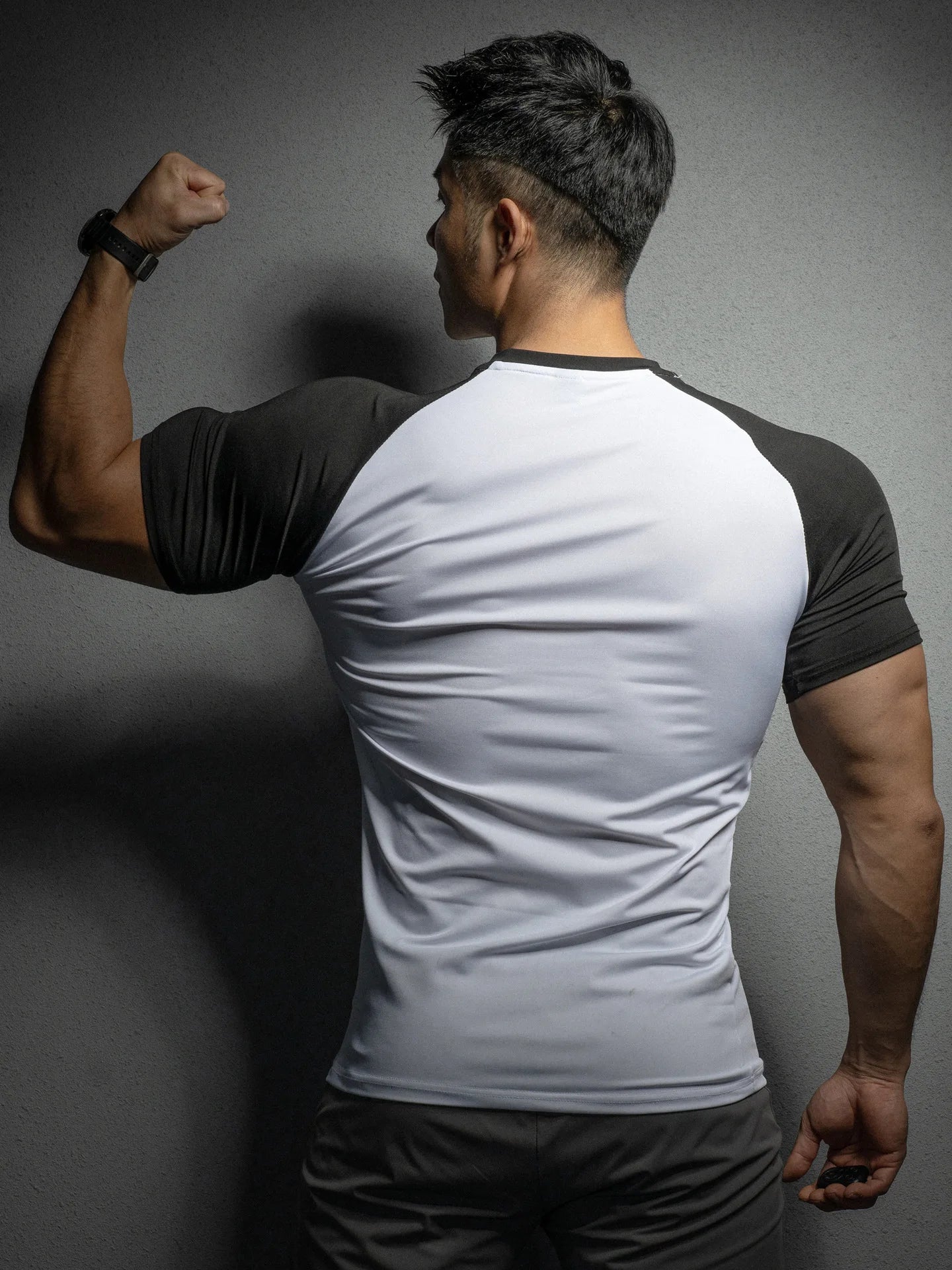 2024 Men Casual Compress Sports T-shirt Summer New gym Fitness Bodybuilding male Workout Short Shirts fashion Short Sleeves Tees