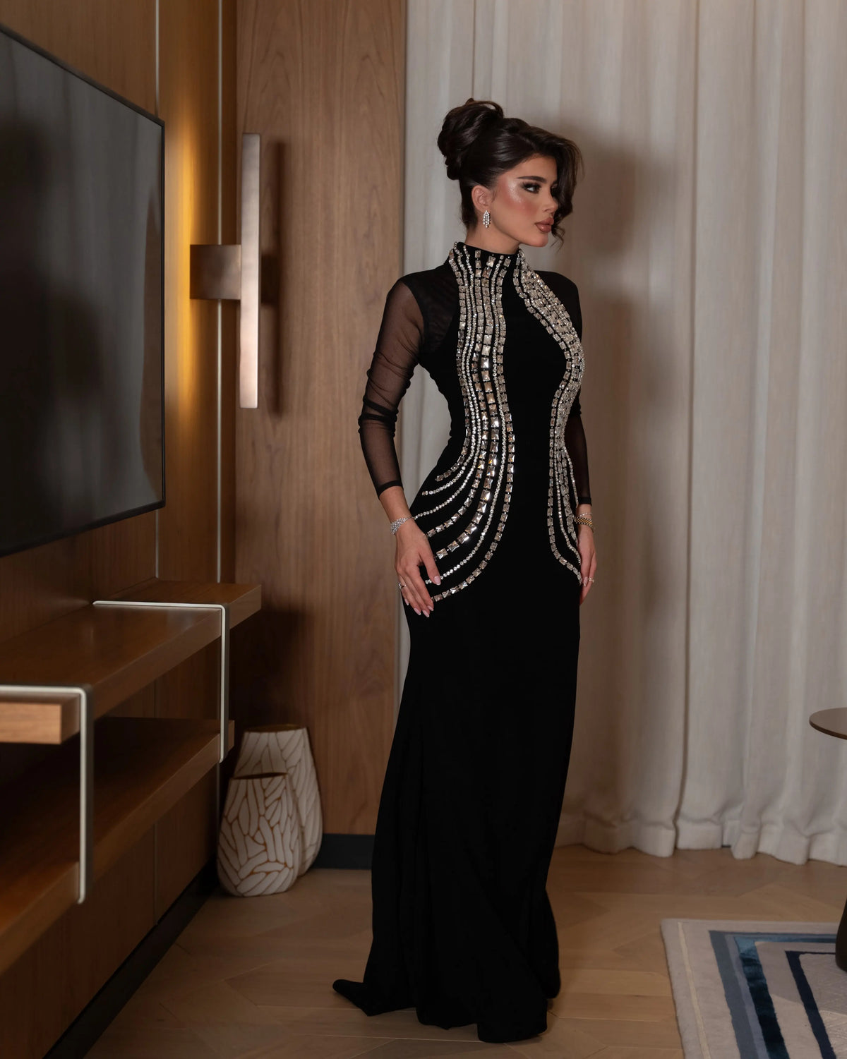 Arabia Black High Collar Long Sheer Sleeves Evening Dresses Handmade Rhinestones Floor Length Exquisite Prom Gowns Bridal Party