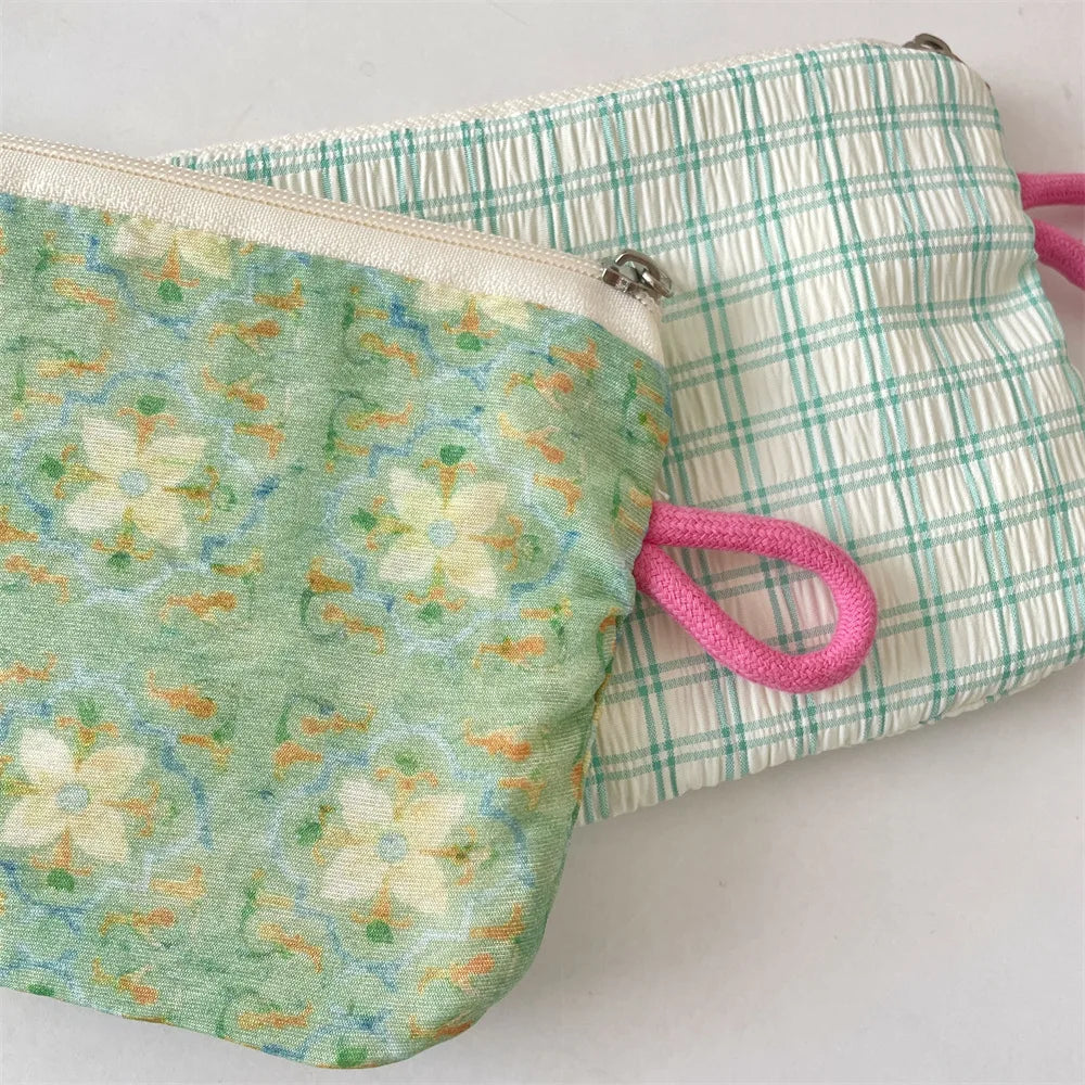 women's Coin Purses Korean Floral Countryside Style Sweet Kawaii Coin Purses Portable Lipstick ID Key Storage Bag Cosmetic Bag